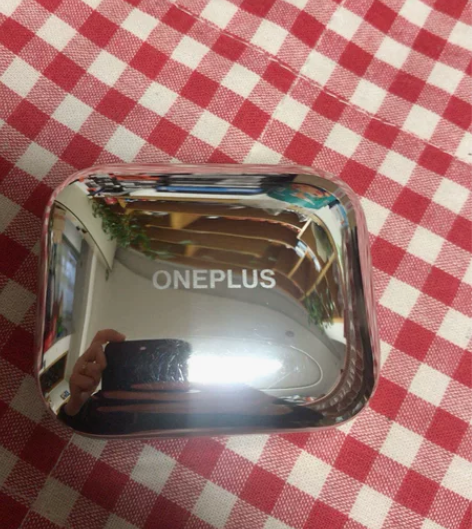 一加buds pro银色降噪耳机，成色9新...