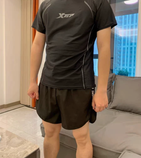 特步泳衣男士专业泳裤防尴尬宽松青少年防晒男...