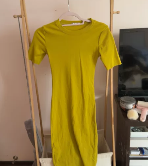 出本人的闲置衣物 因为在备孕期间 （胖了好...