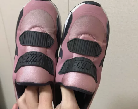 Nike耐克气垫鞋 13c 内长19尺码见...