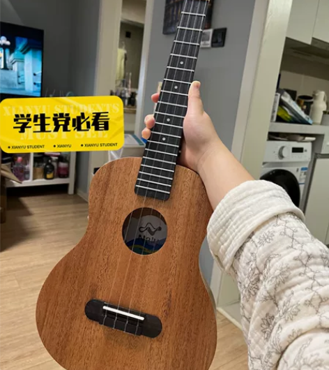 Tom尤克里里，正品，全新未拆封，琴身带有...