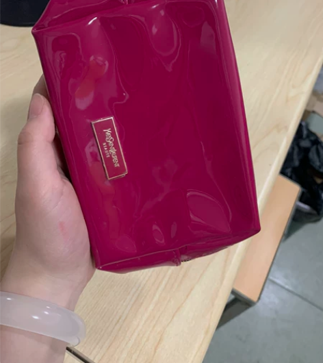 原装YSL圣罗兰香水专柜化妆包漆皮女士手拿...