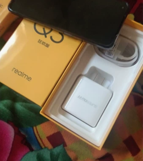 OPPO redime真我q3Pro狂欢版...