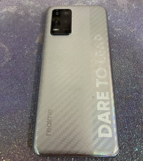 realme Q3 8G+128G 迷幻银...