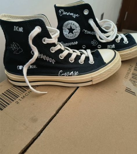 匡威高帮帆布鞋 女款  黑色 店里买的，新...