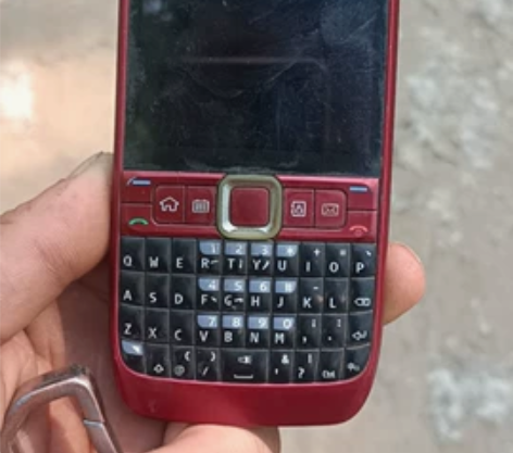 诺基亚E63。经典机型。原装电池。不知道能...