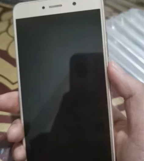 华为畅享7plus4+64两个，好的功能都...