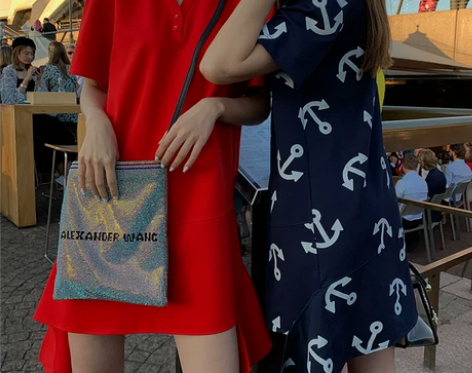 LIN  不规则拼接裙摆 POLO海军运动...