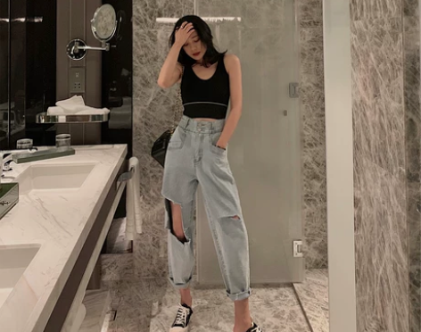 晶爷 泫雅九分破洞直筒高腰牛仔裤女2021...
