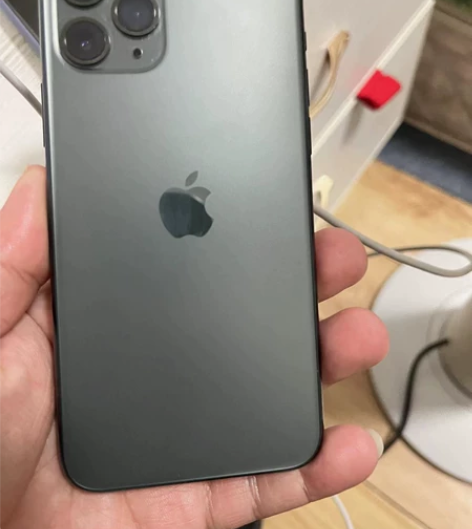 苹果11PRO，国行256，一手，无拆无修...