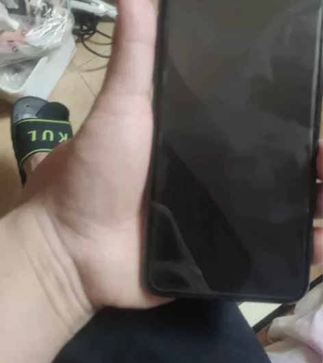 苹果11pro max 美版黑解无锁。屏幕...
