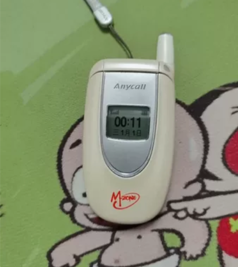 三星E108翻盖手机合旋音乐手机，成色瑕疵...