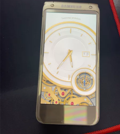 三星W2017 后盖坏了,不耽误使用 功能...