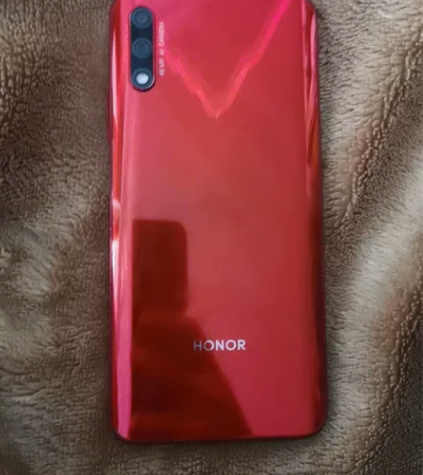 荣耀9x      8成新   原装无拆修...