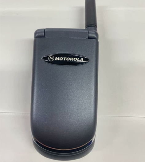 摩托罗拉V998+手机。原装正品库存货，摩...