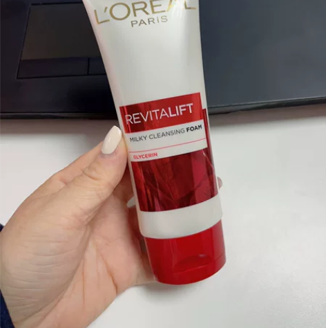 欧莱雅抗皱洁面100ml，近效期，保质期到...
