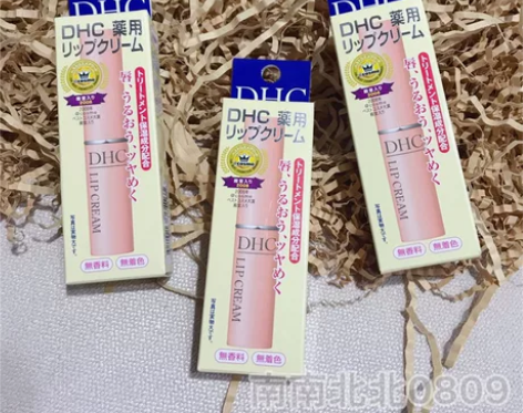 日本DHC橄榄润唇膏滋养光泽补水防干裂男女...