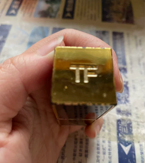 T F口红，线下实体店469元购入，绝对保...