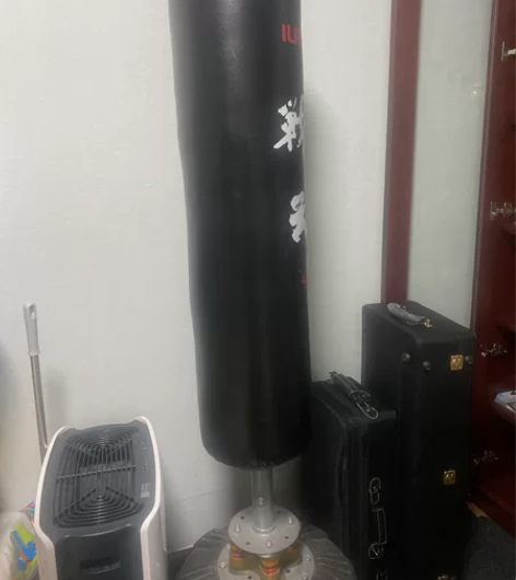 战魂拳击沙袋，底座稳固，高度1.8米 感兴...
