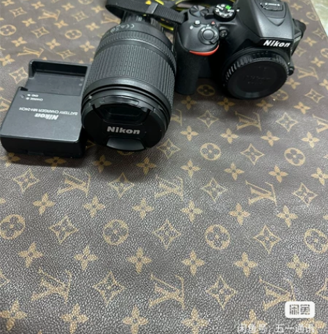 尼康D5600单反相机，带头，外观无磕碰，...