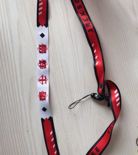 手机挂绳   五块三个 感兴趣的话点“我想...