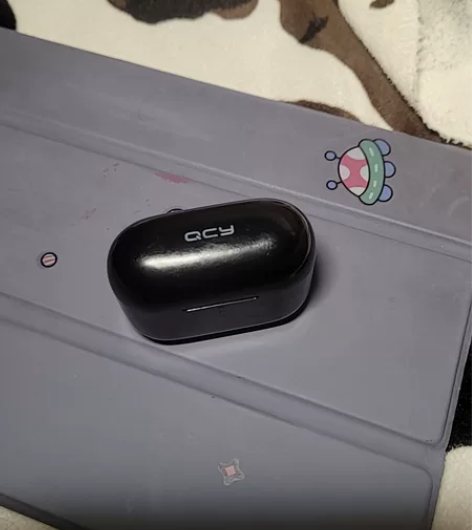 QCY T11蓝牙耳机,自用,充电仓一直带...