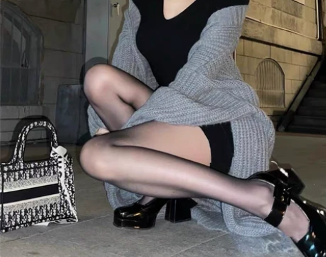 两双9.5cm暗黑少女玛丽珍鞋女2022春...