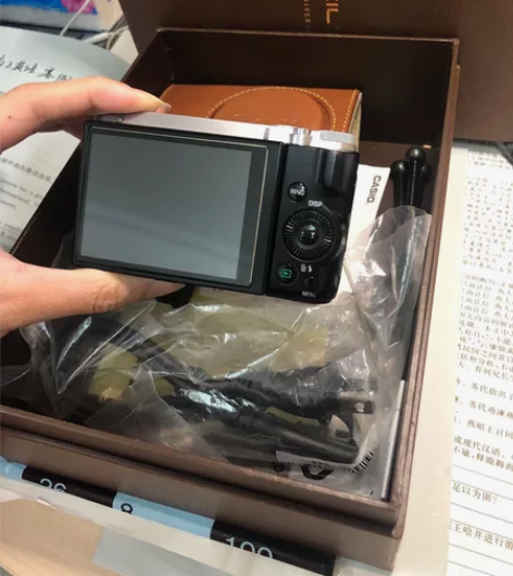 卡西欧ZR-1000 1610万像素,3....