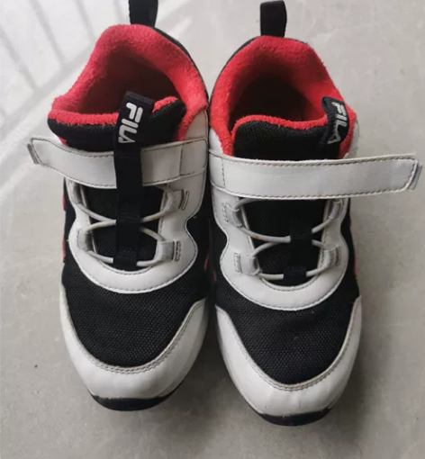 斐乐童鞋 32码 加绒的，新旧如图