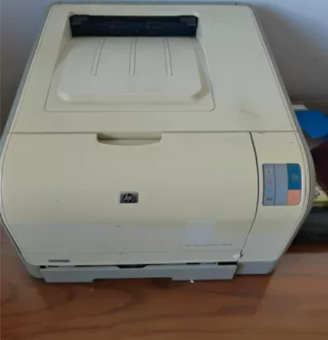 惠普激光彩色打印机cp1215，家用闲置多...