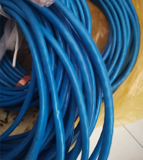 网线，1块钱一米，不包邮，仅限自提。现货转...