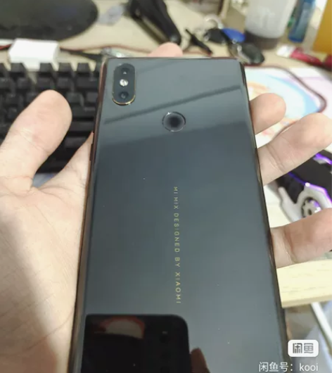 小米mix2s，只有一点磕碰，黑色6+64...