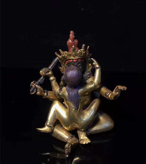 铜鎏金欢喜佛，做工精美，包浆厚重，尺寸如图...