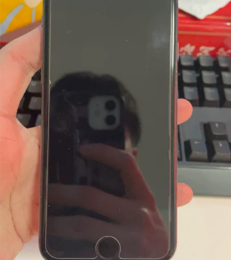 苹果8 64g 成色自看 爱思随便查 功能...