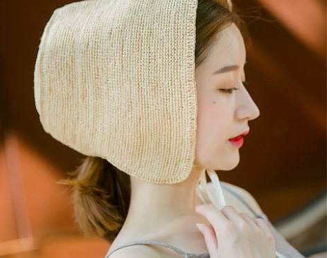 ins网红古典优雅萝莉草帽出游海边遮阳拉菲...