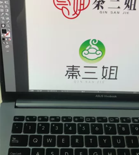 华硕笔记本 无畏pro14 信用极好 去年...