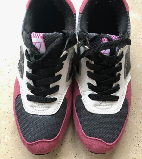 纽佰伦女运动鞋，39码，适合脚比较瘦的女孩...