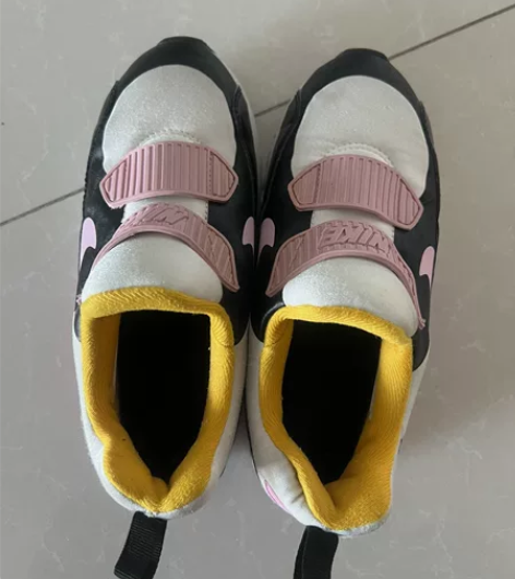 耐克儿童运动鞋，舒适百搭，33.5码，脚长...