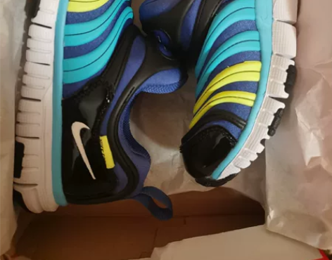 顺丰包邮，耐克nike毛毛虫3Y35码2Y...