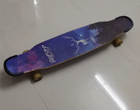 长板滑板，买来都不怎么玩，就闲置出了。 配...