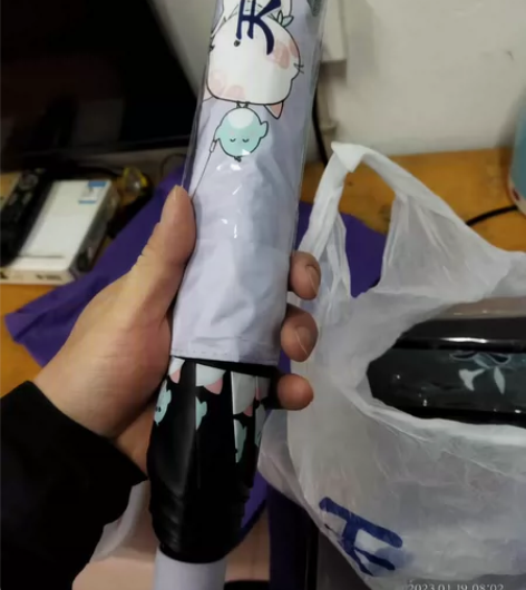 天堂伞正品，全新，伞是防晒雨衣两用，三折，...