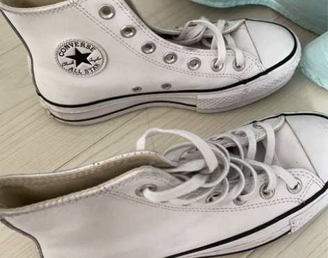 匡威厚底 代购入手  穿过几次有点脏洗一下...