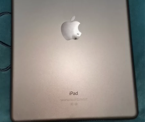 包邮 iPad六代(2018)金色 附赠平...