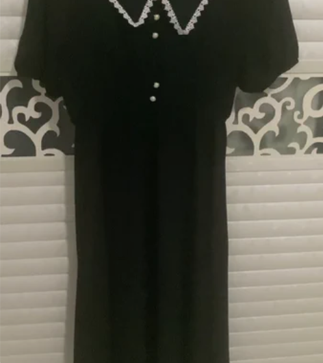 黑色长裙，文艺风学院风，穿着很舒服的一条裙...