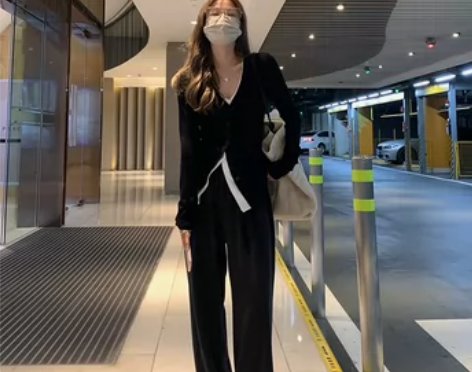 乌77早秋通勤软糯休闲裤女百搭松紧高腰直筒...