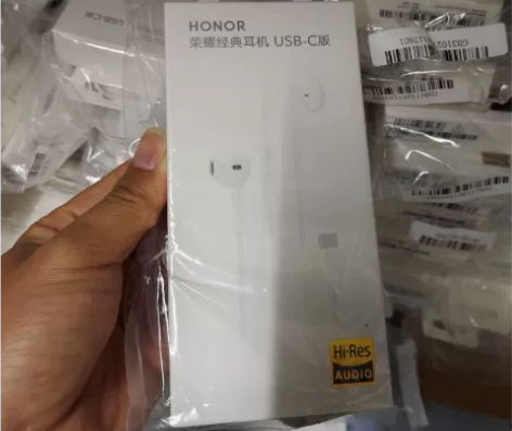 荣耀耳机型号AM33R 全新正品 感兴趣的...