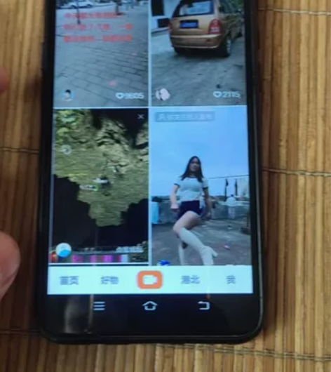 ViVOX23幻彩版6+128内存的手机闲...