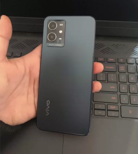 vivo y33s 8+128 黑色 外观...
