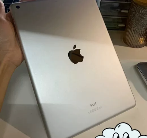 九新iPad 2019 七代银色128g，...