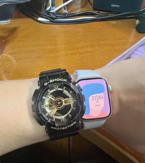 卡西欧经典黑金  自戴   功能正常无磨损...